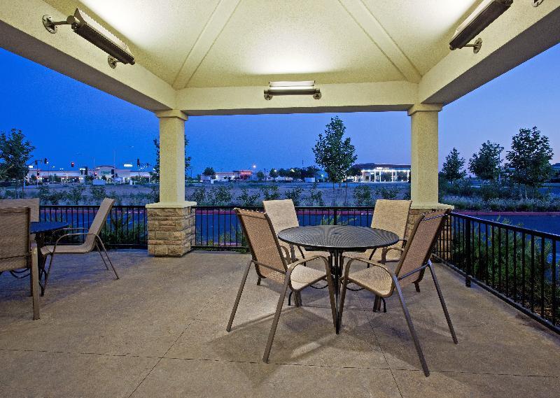 Candlewood Suites Turlock By Ihg Exteriör bild