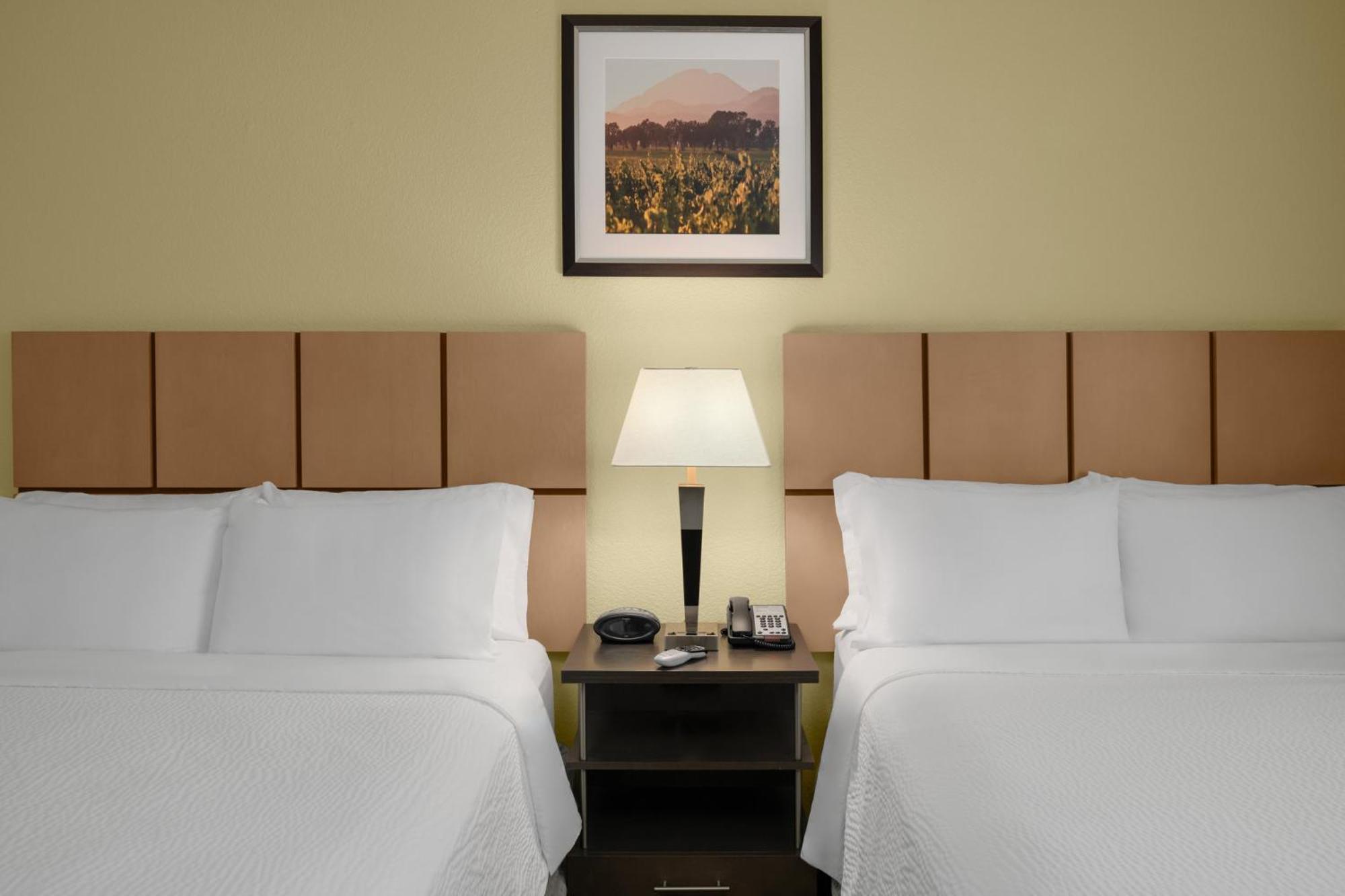 Candlewood Suites Turlock By Ihg Exteriör bild