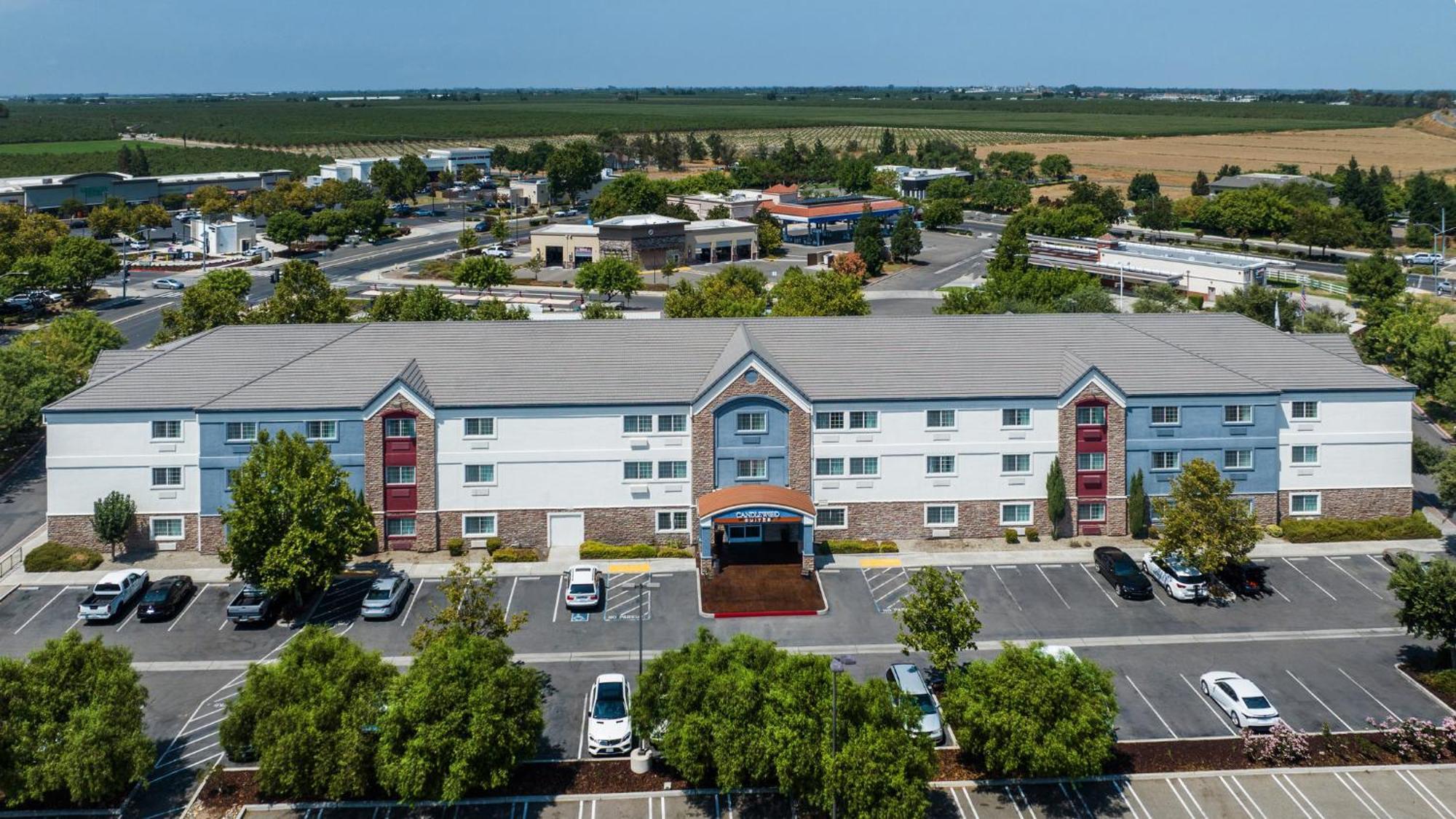 Candlewood Suites Turlock By Ihg Exteriör bild