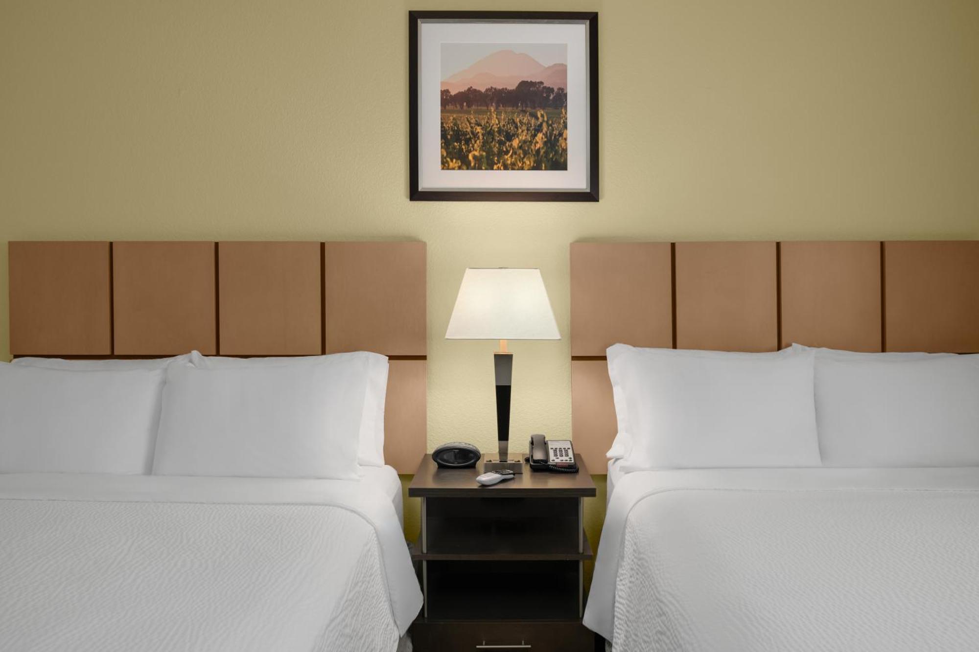 Candlewood Suites Turlock By Ihg Exteriör bild