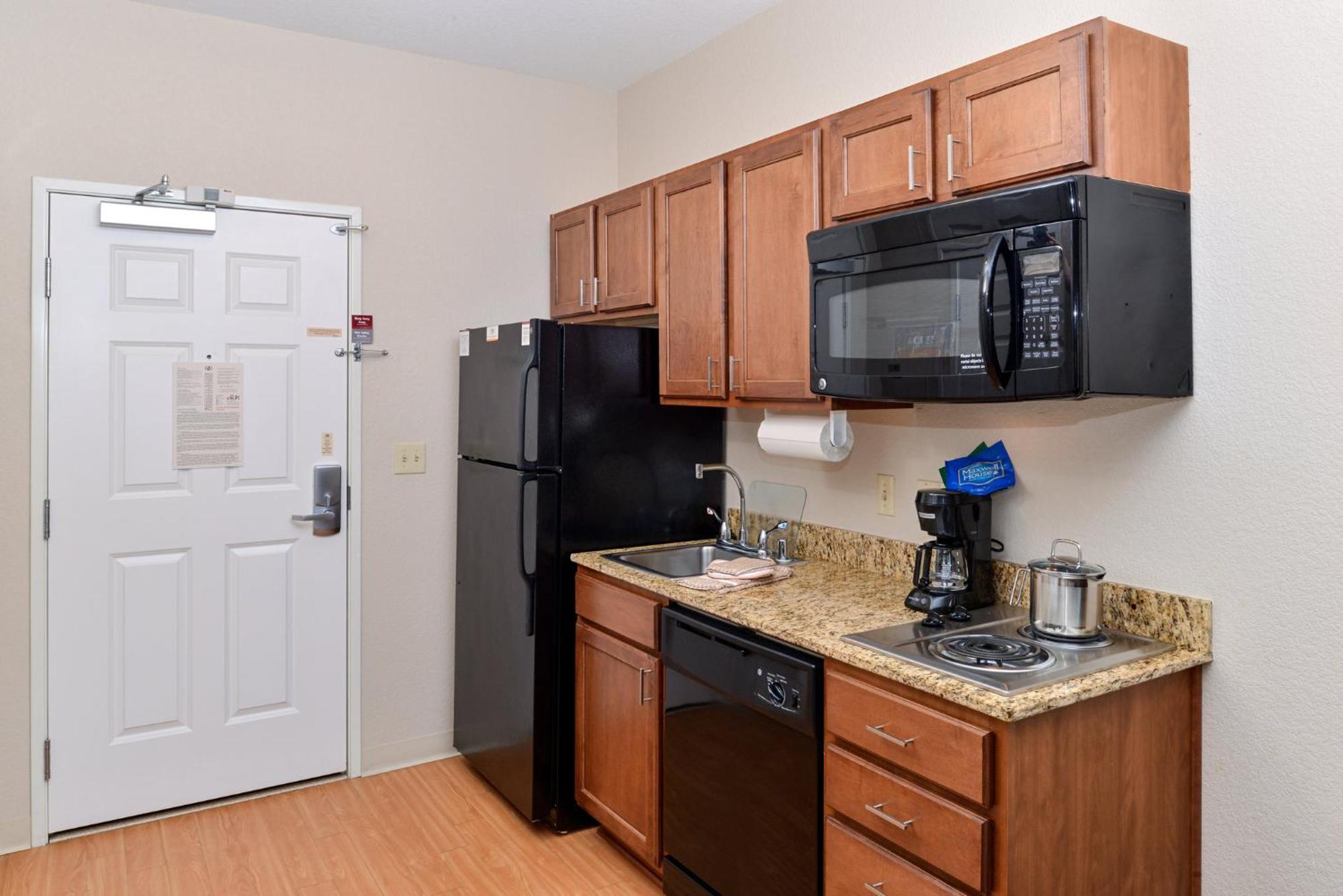Candlewood Suites Turlock By Ihg Exteriör bild