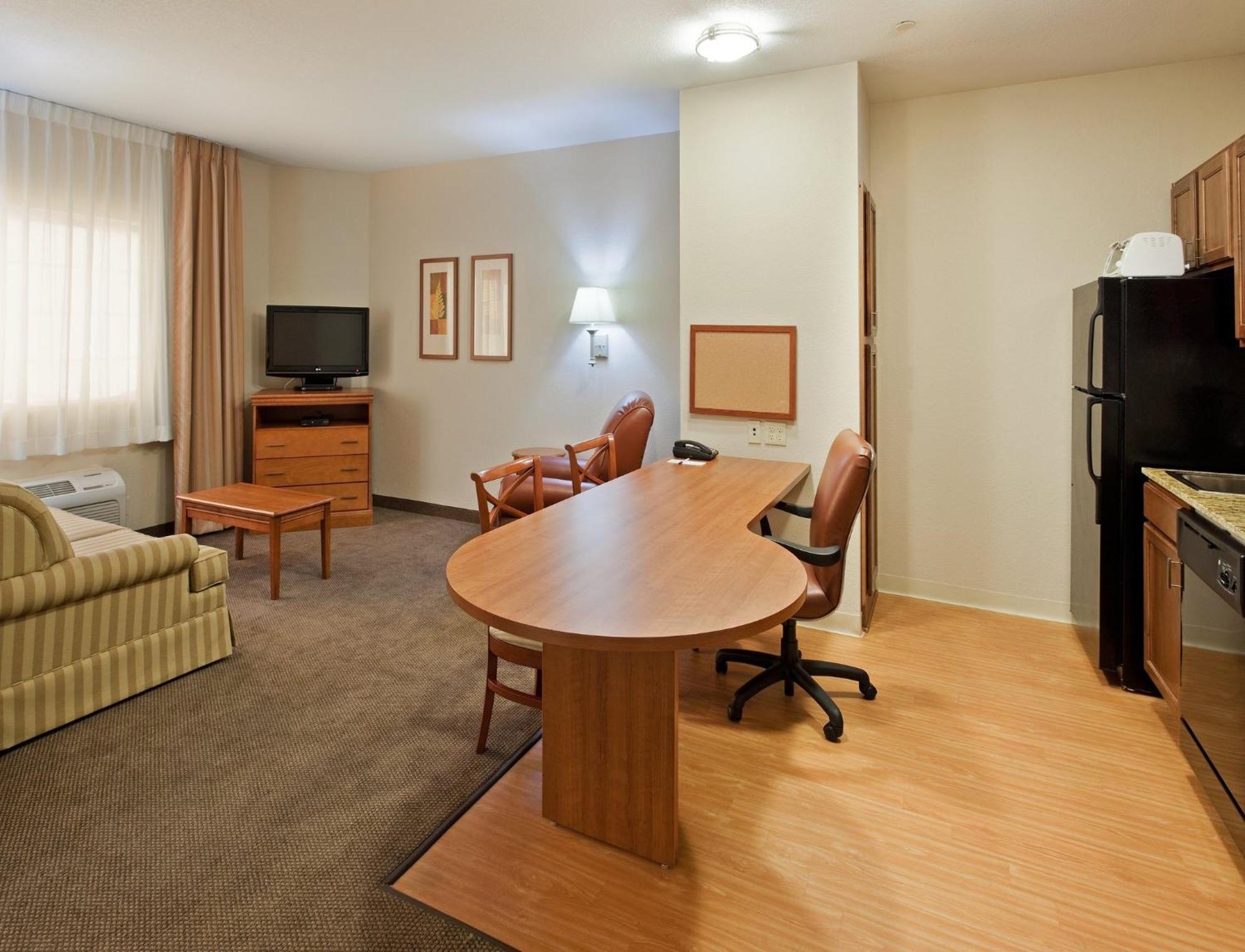 Candlewood Suites Turlock By Ihg Exteriör bild
